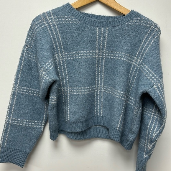 IRIS Light blue short sweater with white stripes, very warm size M - Picture 2 of 8